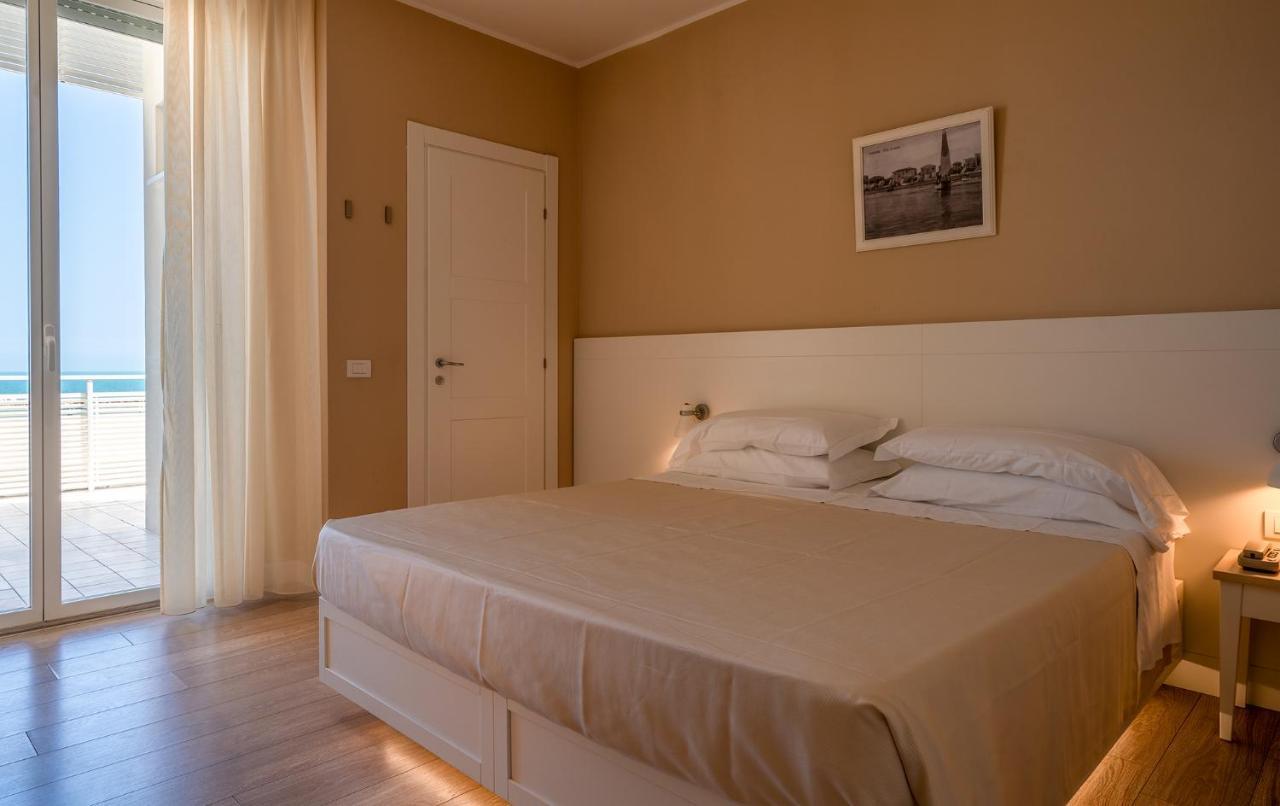 Hotel Bristol Cattolica Zewnętrze zdjęcie