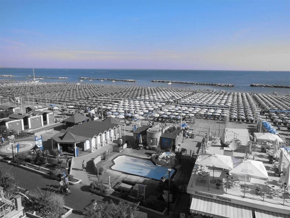 Hotel Bristol Cattolica Zewnętrze zdjęcie