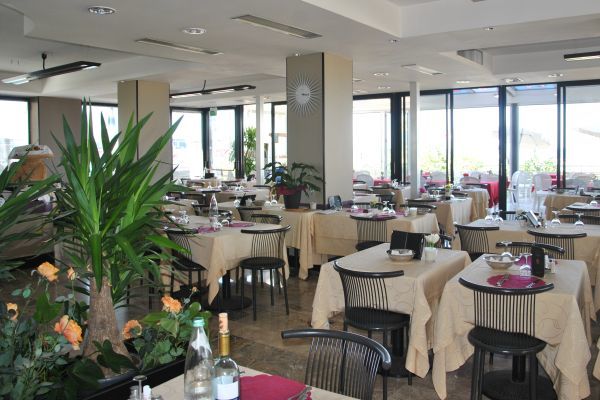 Hotel Bristol Cattolica Zewnętrze zdjęcie